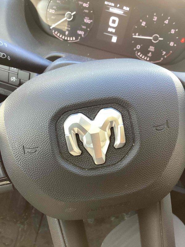 Diagnosed kitchen sink faucet leak originating from worn cartridge. Conducted inspection of chrome faucet with pull-out spray component and identified internal cartridge failure as source of water leakage. Provided customer with options for cartridge replacement versus complete faucet replacement.