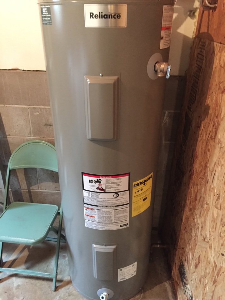 Lake Hallie, WI - Working on Reliance water heater 
