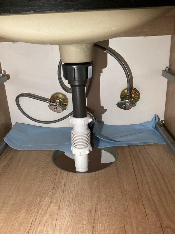 Roseville, MN - Completed cartridge installation to connect dishwasher per customer's request. Addressed previously serviced loose faucet by inspecting and tightening the assembly. Verified proper functioning of both the dishwasher connection and faucet installation with no leaks observed.
