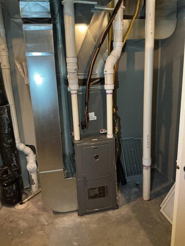 Identified and repaired toilet with leaks at spud connection and tank washers. Replaced spud assembly, installed new washers, and completed full toilet replacement as required to resolve issue.