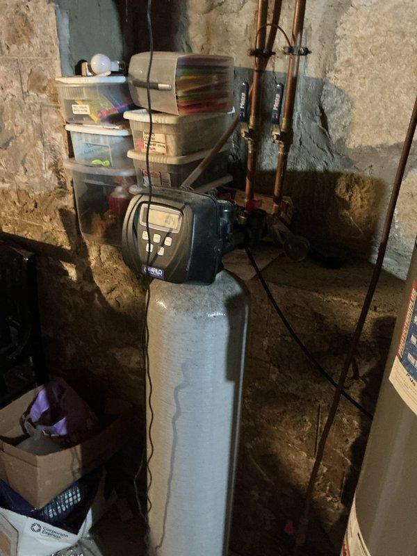 Conducted comprehensive plumbing inspection of noisy toilet exhibiting hammer-like sounds during flushing. Diagnostic assessment revealed internal component failure requiring full unit replacement. Scheduled replacement service for Thursday.