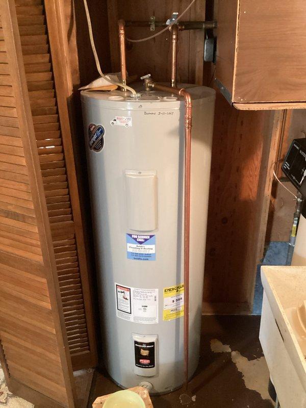 Responded to service call for non-functional humidifier. Discovered front cover was not properly secured, preventing electrical connection. Reattached cover completely, restoring normal operation of the humidifier. Verified Aprilaire humidity control system was functioning correctly after repair. Addressed additional homeowner questions regarding HVAC system operation.