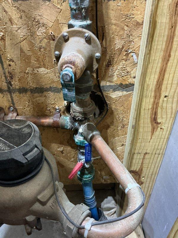Responded to a toilet leak originating from the wall-side water supply connection. Upon inspection, identified a failed shut-off valve as the source of the leak. Replaced the defective shut-off valve with a new fixture-quality supply valve and verified proper sealing at all connection points. System tested and confirmed leak-free operation with no further water discharge detected.