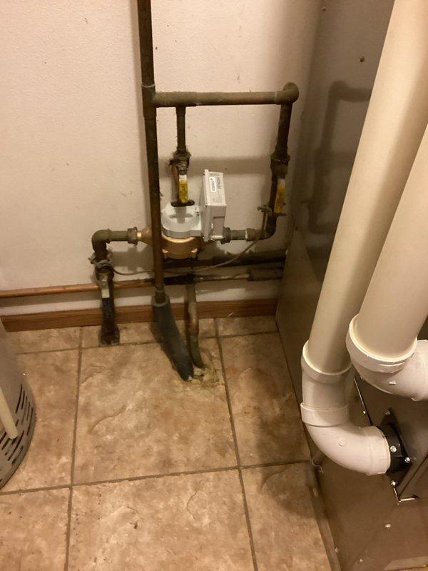Conducted comprehensive plumbing inspection on 20-year-old residential unit with focus on water heater system and associated plumbing connections. Verified proper installation and functionality of water heater, circulation pump, copper supply lines, and PVC drainage components. All plumbing systems found to be in good working condition; noted recommendation for dishwasher replacement.
